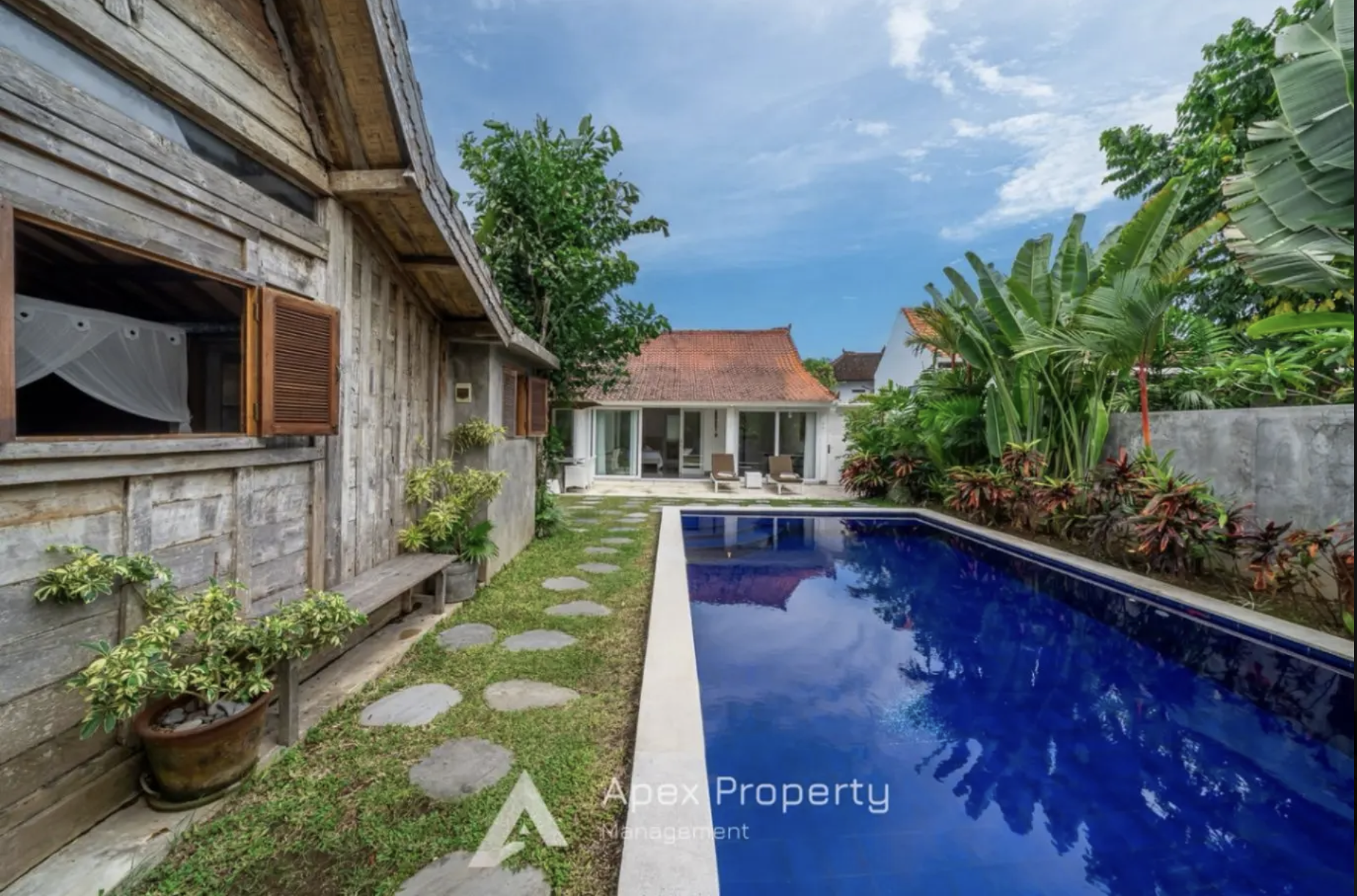 Villa R