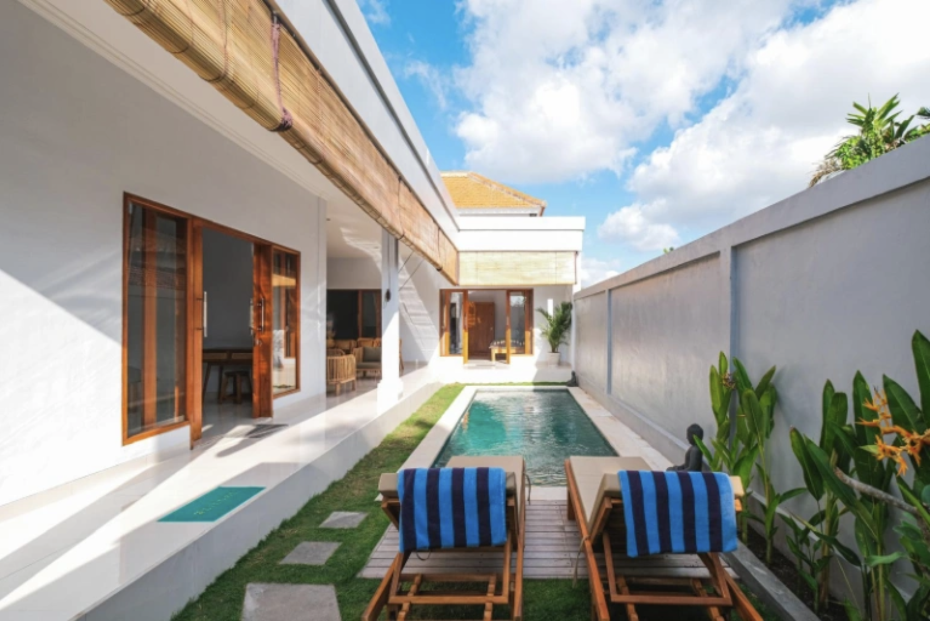 3BDR Villa Stargazer for Rent in Padang Linjong Canggu Near Batu Bolong Beach