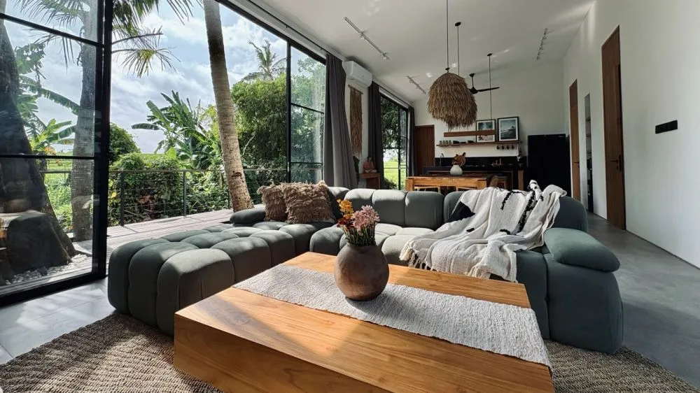 4 Bedroom Tropical Villa in Tanah Lot